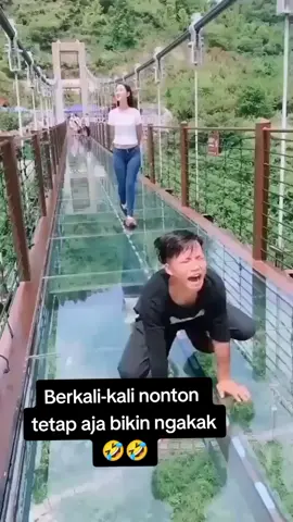 #ngakak #ngakakkocak #lucu #kontenhiburan #videongakak #story #komeditiktok #randomngakak #storyreceh #videokomedi #videotiktokkocak #storywa #soundviralsekarang #videotahantawa #storywhatsapp #kontenyglagiviral #storysingkat 