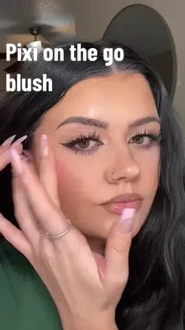 It looks beautiful with and without makeup! 🥹 