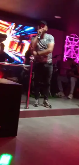 @cheb kaki live a La Vieille 🎹🎤  #music #viral #capcut #pourtoi #parati #foryoupage #viraltiktok #fyp #fypシ #foryou #oran #wahran 
