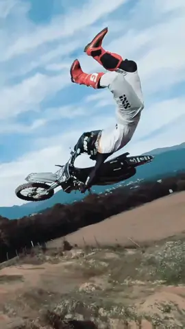 🔥 Impresionante Motocross Freestyle Extremo [Música] #gaming #Vlog #moto #guesumm #aventura 