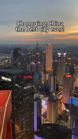 Feel so blessed to call this place my hometown❤️ #china #chongqing #chongqingcity #cyberpunk #lifeinchina #asia #chineseculture #fypage #livingabroad #douyin #fyp #chinatiktok #chinesefood #traveltiktok #chinese 