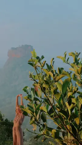 📍Pidurangala Rock , Sri Lanka 🇱🇰 