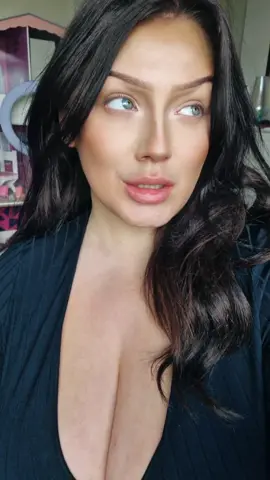 @madebymitchell @Plouisemakeupacademy @Doll Beauty @Iconic London #makeupartist #foryou #makeup #trending #trend #foryoupage #essexmakeupartist 