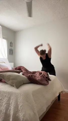 no i love that you came in 2 minutes before we closed, im not mad YOURE mad