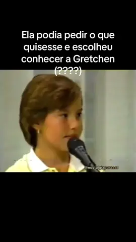 Tantos brinquedos pra guria pedir e ela ganhou um poster da Gretchen (??????)