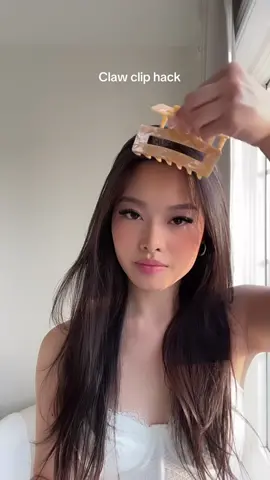 Determined to make every claw clip girl try this #clawcliphack #clawcliphairstyles 