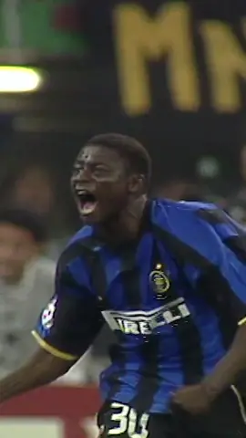 Top nhưng pha ăn mừng ấn tượng: Obafemi Martins #thethaomoingay #thethao247 #football #funny #obafemimartins 