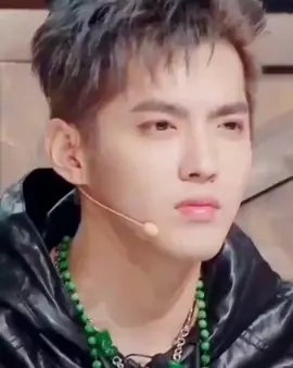 Gusinya. 🤣🤣🤣Semua gusinya terlihat dengan jelas saat dia tertawa bahagia.🤣🤣🤣 Sedikit mengerikan, untungnya dia tampan. 😆😆😆✌️❤️ #kriswu #WuYiFan #kriswu吴亦凡 #alwayswithkriswu🤍🤍 #fyp 
