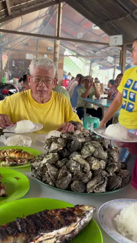 Ang SIKAT nga TALABAHAN(oyster) sa CEBU | Super FRESH and BARATO pajud. 👌🦪🦪 #cebueats #talabahansacebu #cebu #cebuph #minivlog #foodvlog #foodtrip #tiktokfoodie #traveltiktok #FoodTok #vacation #lunch 