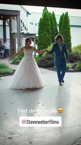 A beautiful elegant forst dance. #weddingtiktok2023 #weddingdance #firstdance #firstdancevideo #firstdancegoals #firstdancesong #steveweberfilms #couplegoals #couplelove❤ 