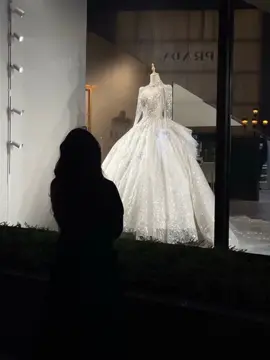 Sau này em sẽ mặc một chiếc váy cưới đẹp nhất và cưới một người mà em yêu thương nhất...🤍 #xuhuong #viral #nhunhi 