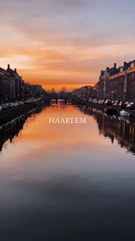 Just 15 minutes by train from Amsterdam and youll arrive in the cute city of Haarlem 🧡  #haarlem #haarlemcity #amsterdam #amsterdamtips #netherlandstips #visitnetherlands #netherlandstravel 