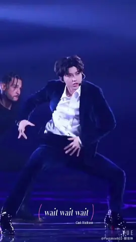 Love to see him dance! #caixukun #kun #cxk #music #singer #songwriter #fashion #dance #stage #fyp #xzybca  #kun2023worldtour  #蔡徐坤 #차이쉬쿤 #TháiTừKhôn #ツァイシュークン #ช่ายสวีคุน #ikun #fangirl #foryou ​#concert #macao #hongkong #singapore #bangkok #kualalumpur 