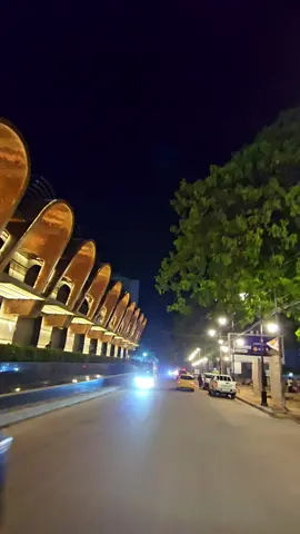 . . KINSHASA 🇨🇩 . . . #nathansawa #congolese #congo #shadesofafrica #earthpix #congotraveldrc #congoglobal #reelsviral #reelexplore #reels #reelsvideo #sunsets #paysage #city #africa #adventure #travels #videotips #filmakers #visitlafrique #landscape  #kinshasa  #🇨🇩 #243 #african #voiceofcongo #mbote #mbotecd 