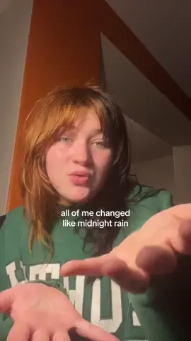 i hope this gets stuck in ur head like it wont get out of mineee  #hastagsworkapparently #stopreadingthehashtags #mytearsricochet #midnightrain #mashup #behindthesong 