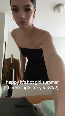 at this point its hot girl year 