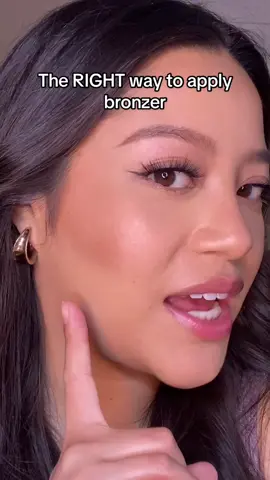 Sometimes less is more! Let me know if this helps 🤗 using @Benefit Cosmetics hoola bronzer #hoolabronzer #bronzertutorial #makeuptutorial #howtoapplybronzer #ad 