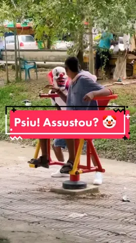 Psiu? Assustou 🤡 #humor #pegadinha #comedia #risos #prank #brincadeira #kkkk #rir #videosengracados #risada #pegadinhas #funny #funnyvideos #fypシ 