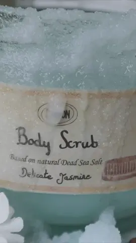 Time for an upgrade! Our Dead Sea Salt Scrub is the ultimate luxurious treatment to deeply exfoliate + nourish your skin. 👏 #deadseasalt #deadseasaltscrub #sabonseacrets #veganskinc #parabenfreeskincare #sustainable