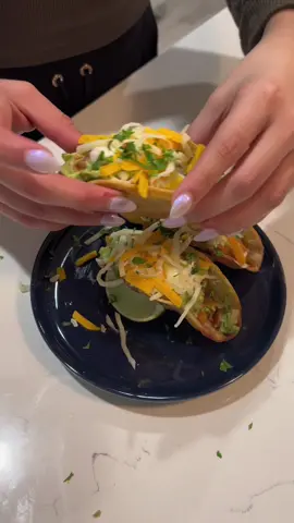 I eat these once a week 🌮🦐  #shimptacos #karruechetran #Recipe 