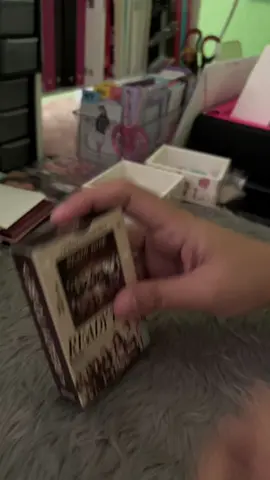 Got a new set of lomocards for freebies! I think i like this better. #kpopfyp #kpopfypシ #SmallBusiness #fypシ #twice #najeongmosajimidachaetzu #unboxwithme #unboxing #foryou 