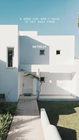 Would you live in a Retreat home? Moving in June 2023.  Retreat is a luxury construction company with an elegant presence. The target audience is wealthy families located in the affluent areas of Australia.  This opulent brand is showcased through clean and elegant visuals with an inviting yet exclusive brand voice.  The neutral colour palette appeals to a deluxe audience.  The tagline reads 