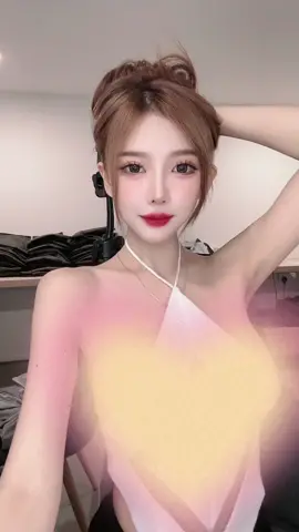 SG Shopee 店铺名字 ：Hypebae Fear Of God Essential 1977 只需69！