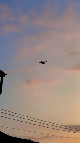 Diliat sampe akhir ya✨ #sunsetvibes #sunset #AirplaneCinematic #Senja 