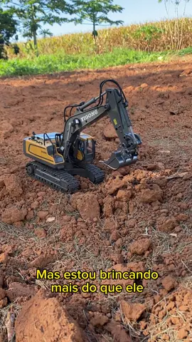 🔥 Aproveite, e garanta a sua  Restam poucas unidades  . . . . . #brinquedos #controle #criança #escavadeirahidraulica #agriculture #maquinaspesadas #sonhos 