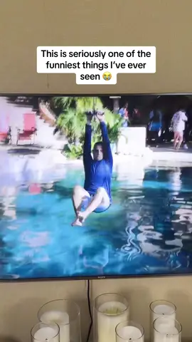 “And Ronnie, I feel like youre just here for the zipline” #ithinkyoushouldleave #itysl #itsylseason3 #timrobinson 