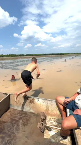 Crawkid can do it all! 🦞🦞 #crawfish #crawfishfarming #louisiana #south #cajun