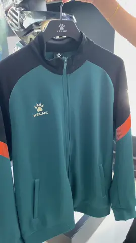 SIZE ARRIVALS♥️🥰 #viralvideostiktok  #kelmeshowroom #kathmandumall #tranning #jacket #Summer #unisex #fypシ゚viral #unisex #visitourshop🙏💫  #newarrivals @Rakshya Adk @Santosh poudel 