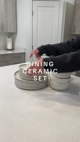 in love with this ceramic plate and bowl set 🫶🏻 so cute #aamzonfinds #unbox #asmr #satisfying #neutral #aesthetic #diningroom #decor #Home #homefinds #asmrsounds #unboxing #fyp #foryou #foryoupage #amazonmusthaves #viral #trending 