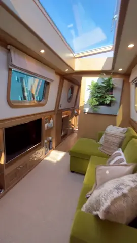 60ft beauty #tinyhousetour #houseboat #livingtiny #narrowboat #letthelightshinethrough 