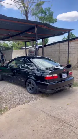 No corta, ni quema☹️#honda #hondapower #guatemala #foryou #502🇬🇹 #black #fyp #darknight #em1 #GT #night #spoon 