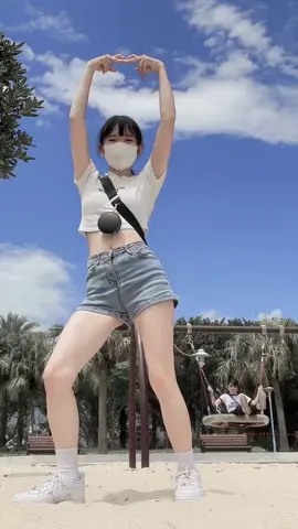 現在才發現愛心比錯😂#fyp #idel #queencard 