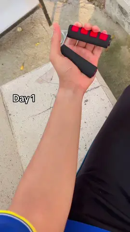 Handgrip Exercise 💪🏻 ที่บีบมือ อยากมีเส้นเลือด แขนโฟร์อ่ร์มใหญ่ๆยั่วๆ😁 ไปกดตะกร้าเหลืองหน้าโปรไฟล์🔥 #ที่บีบมือ #ที่บีบข้อมือ