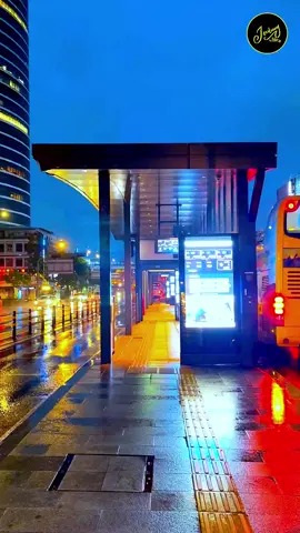 Bus stop in Seoul #night #light #bus #street #rain #seoul #exploreseoul #southkorea #exploresouthkorea 