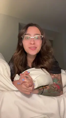 911 i need my emotional support kid #fyp#momlife#mentyb#toddlermom#toddlersoftiktok #toddlersaresavages #missindependent #funnyvideos#raw#reallife  