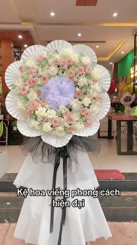 Chết đi chưa phải là hết mà đây cũng chính là một sự khởi đầu mới. mn có thích phong cách này k ạ 😊 #shophoatuoi #banmeflower #floristsoftiktok #shophoabmt #bóhoa #hottrend #bóhanquoc #hottiktokxuhuong #47daklak #bmt #gheplanhodiep #hoatulip #riviewbuonmethuot #hoavieng 