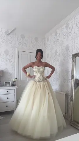 Prom 💛 #prom #abba #yellowpromdress #foryoupage 