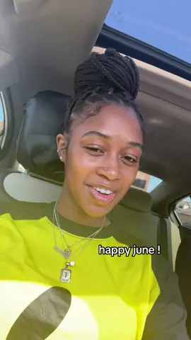 where my gemini’s and cancer’s at ??! #xoxotrin0 