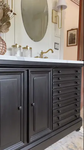 A thrift flip for the ages imo 🔨 #vanitymirror #thriftfilp #bathroomrenovation #renovationtok 