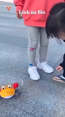 Diversão garantida para seu bebê. O brinquedo favorito do momento. 🦀 Fujão. #mae #mamaes #brinquedos #divertido #criança #brinquedoeducativo 