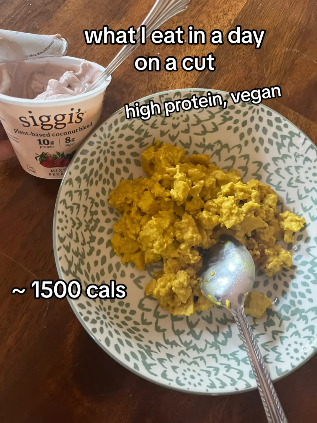 what ieat in a day on a mini cut!! high protein and vegan  #minicut #whatieatinaday #plantbased #whatieatinadayvegan #highprotein #GymTok #gymmotivation #highprotein #gymshark #gymsharkwomen 