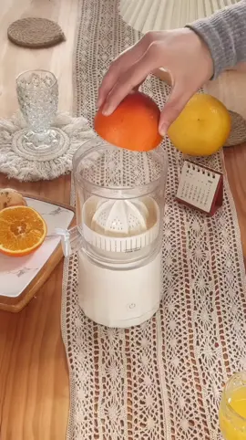 What kind of experience is it to squeeze a cup of pure juice without water in 10 seconds at home?#goodthing #shopping #fyp 