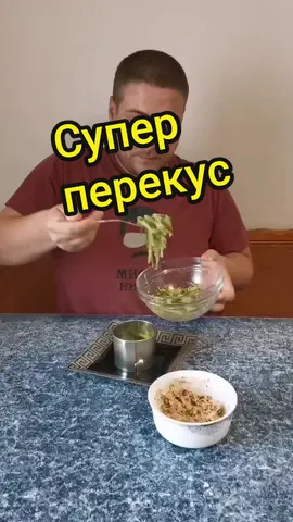 Огурец + куриная грудка + желток + соевый + кунжут + Орехи + терияки #еда #eat #несладкий #рек #топ #закуска #Recipe #приготовление #вкусно #cooking #готовка #быстроивкусно #салат 