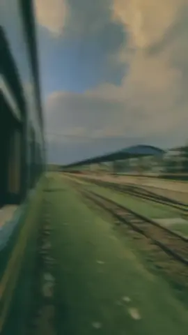 নিজের ব্যর্থতাগুলো খুব মনে পরে, মনে পরে! হোঁচটা খেতে খেতে ফের সফলতার মুখ দেখার কথা  আবার সেই সফলতার ভিড়েও লুকানো ব্যর্থতা মাঝে মাঝে নিজেকে খুব মিস করি কি ছিলাম আমি?🙂❤️‍🩹                                                 ©️উম্মে সালমা  #unknowns__people #fypシ #foryoupage #tiktokbangladesh🇧🇩 #tiktok #status #bg #statusbackgroud #crop #unfreezemyacount #unfz #tt   