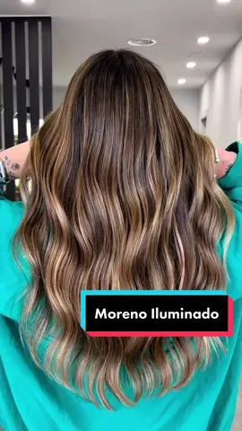 Morena iluminada ⚡️⚡️ #balayage #balayagehair #mechasbalayage #mechas #peluqueria #peluquera #morenailuminada #estilista #stylist #cambiodelook #hairtransformation 
