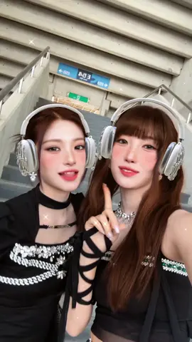 시현 이런 없이 살기? No way💖 #EVERGLOW #에버글로우 #시현 #SIHYEON #이런 #YIREN 